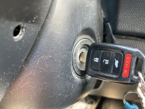 Used 2017 Honda CR-V LX image 37