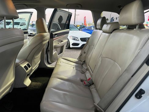 Used 2014 Subaru Outback 2.5i Limited image 11