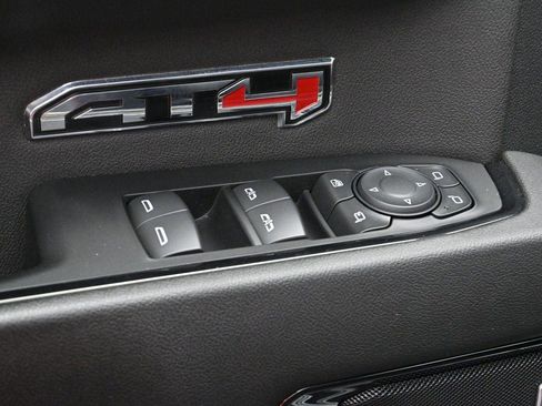 Used 2024 GMC Sierra 1500 AT4 w/ Technology Package AWD/4WD image 12