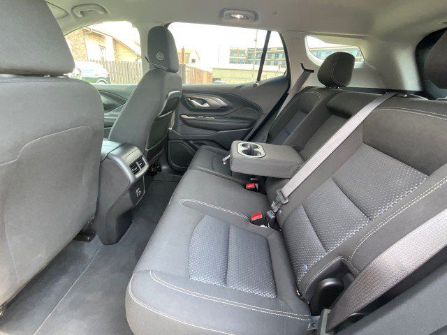 Used 2022 GMC Terrain SLE w/ Driver Convenience Package FWD image 31