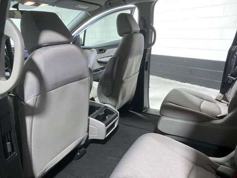 Used 2018 Honda Odyssey LX image 12