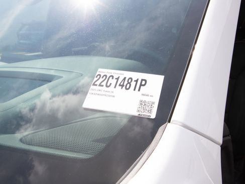 Used 2023 GMC Yukon XL AT4 w/ AT4 Premium Plus Package image 26