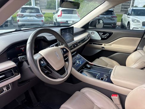 Used 2023 Lincoln Aviator Reserve w/ Equipment Group 201A AWD/4WD image 23
