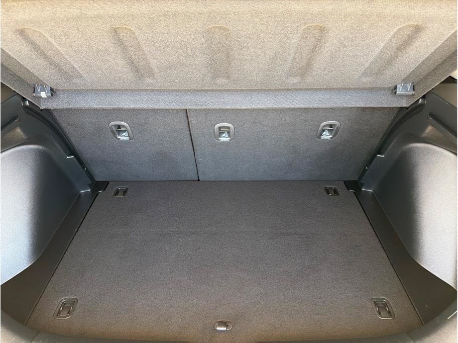 Used 2022 Hyundai Venue SE FWD image 12