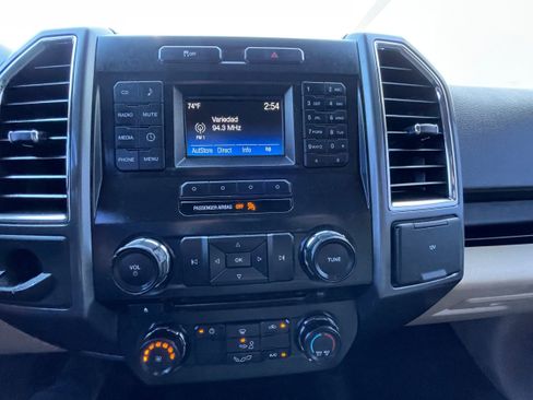 Used 2015 Ford F150 XLT image 15