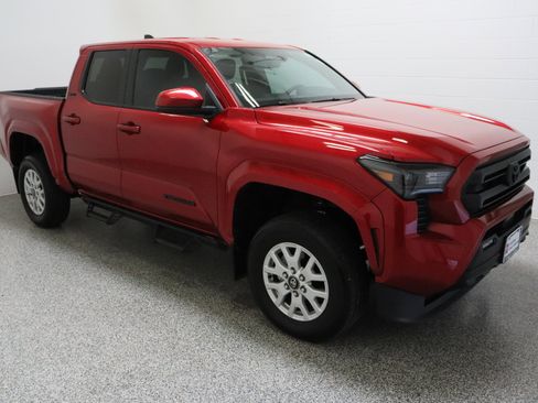 Certified 2024 Toyota Tacoma SR5 RWD image 4
