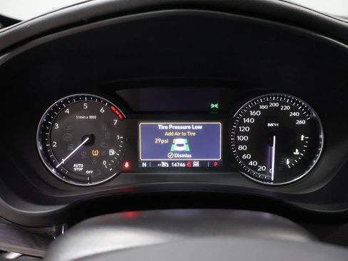 Used 2023 Cadillac XT4 Premium Luxury image 39