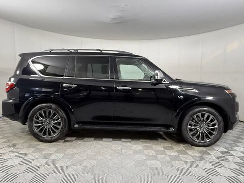 Used 2022 Nissan Armada Platinum w/ Captain's Chairs Package RWD image 9