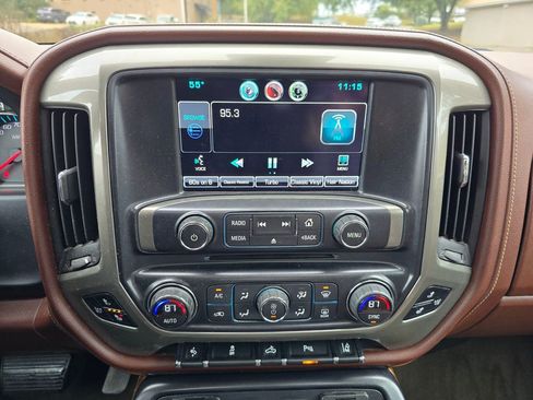 Used 2015 Chevrolet Silverado 1500 High Country w/ High Country Premium Package image 45