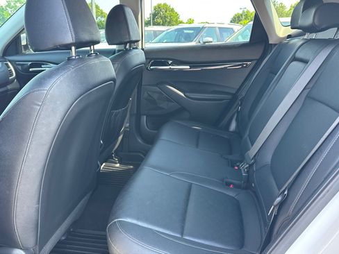 Used 2021 Kia Seltos SX w/ SX Sunroof Package AWD/4WD image 11