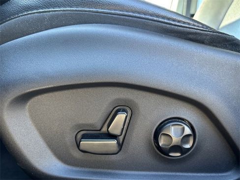 Used 2019 Jeep Compass Limited image 13