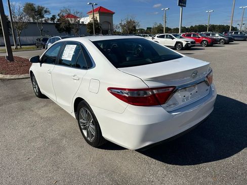 Used 2016 Toyota Camry SE image 7
