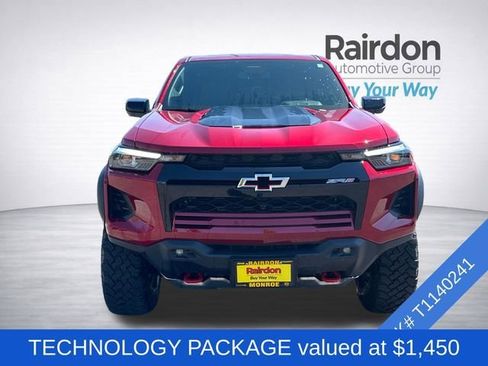 Used 2026 Chevrolet Colorado ZR2 w/ Technology Package AWD/4WD image 2