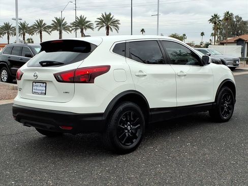 Used 2019 Nissan Rogue Sport S image 7