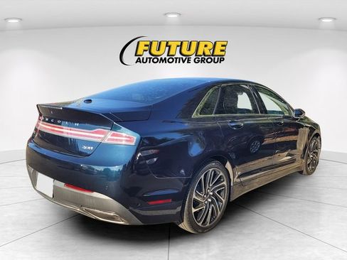 Used 2020 Lincoln MKZ Reserve w/ Luxury Package FWD image 3