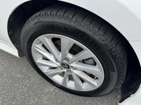 Used 2022 Toyota Camry LE image 19