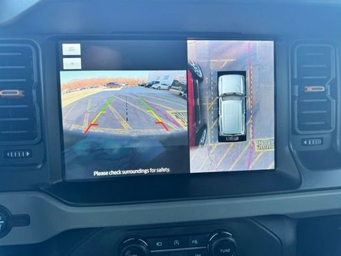 Used 2023 Ford Bronco Badlands image 66