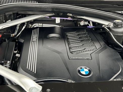 Used 2022 BMW X5 xDrive40i w/ M Sport Package image 29
