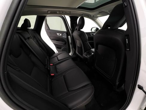 Used 2023 Volvo XC60 B6 Ultimate AWD/4WD image 14