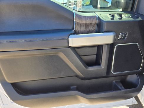 Used 2017 Ford F250 Lariat w/ Lariat Ultimate Package image 9