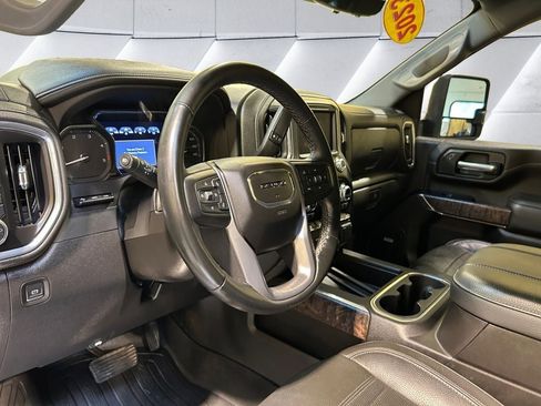 Used 2023 GMC Sierra 3500 Denali w/ Denali Ultimate Package image 10