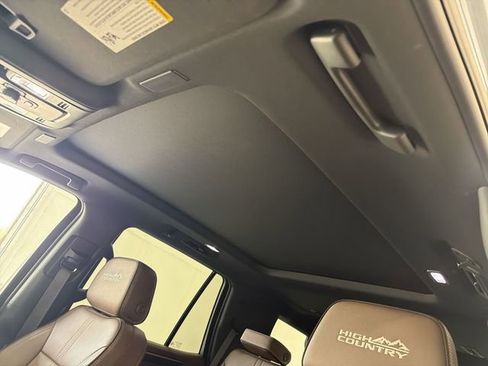 Certified 2025 Chevrolet Tahoe High Country AWD/4WD image 27