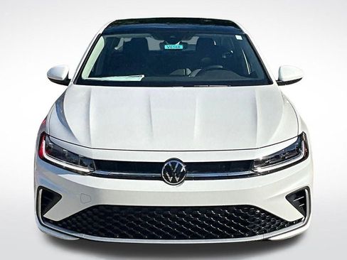 New 2026 Volkswagen Jetta SE FWD image 2