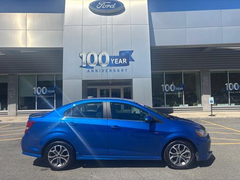 Used 2019 Chevrolet Sonic LT w/ Convenience Package FWD image 7