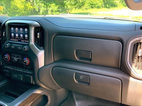 Used 2021 Chevrolet Silverado 1500 LT Trail Boss w/ LT Trail Boss Premium Package image 16
