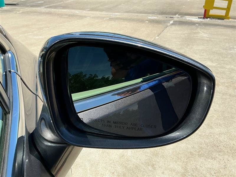 Used 2018 Chrysler Pacifica Touring-L FWD image 17