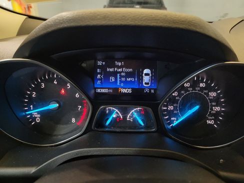 Used 2018 Ford Escape Titanium w/ Ford Safe & Smart Package AWD/4WD image 23