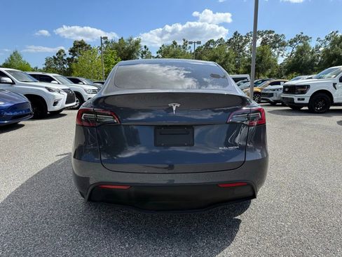 Used 2021 Tesla Model Y Long Range image 13