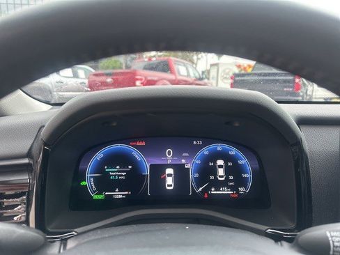 Used 2025 Toyota Camry XLE image 14