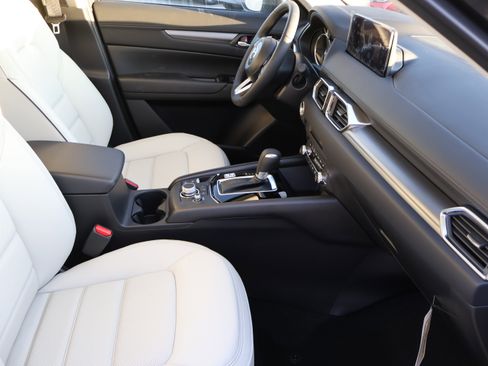New 2025 MAZDA CX-5 AWD 2.5 S w/ Preferred Package image 11