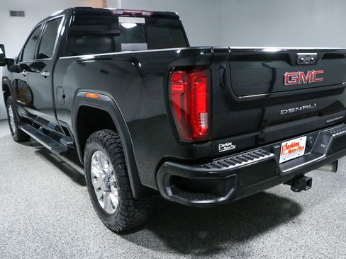 Used 2022 GMC Sierra 2500 Denali AWD/4WD image 9
