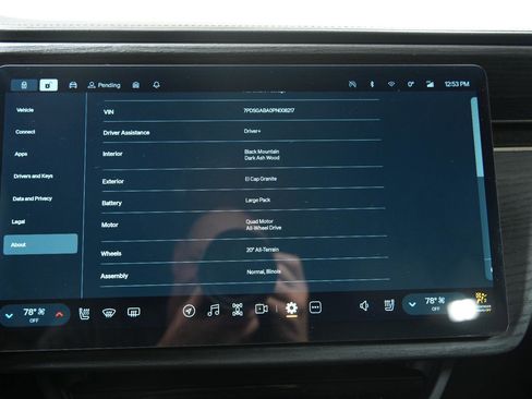 Used 2023 Rivian R1S Adventure image 27