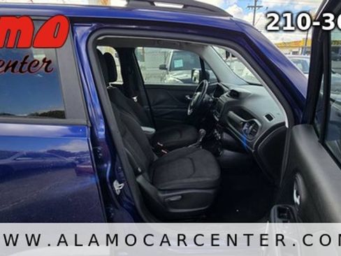 Used 2017 Jeep Renegade Altitude FWD image 15