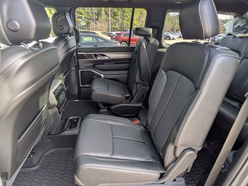 New 2026 Jeep Grand Wagoneer Limited image 25