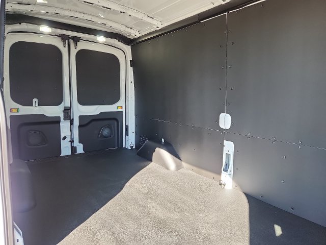 New 2026 Ford Transit 250 148 Medium Roof w/ Load Area Protection Package RWD image 6