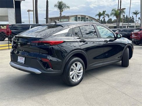 New 2025 Buick Envista Preferred image 3