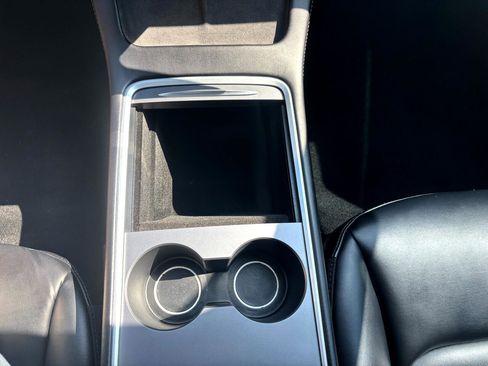 Used 2021 Tesla Model 3 Performance image 20