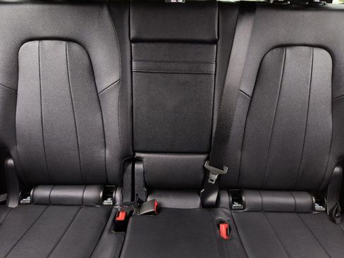 New 2024 Mercedes-Benz GLB 250 image 26