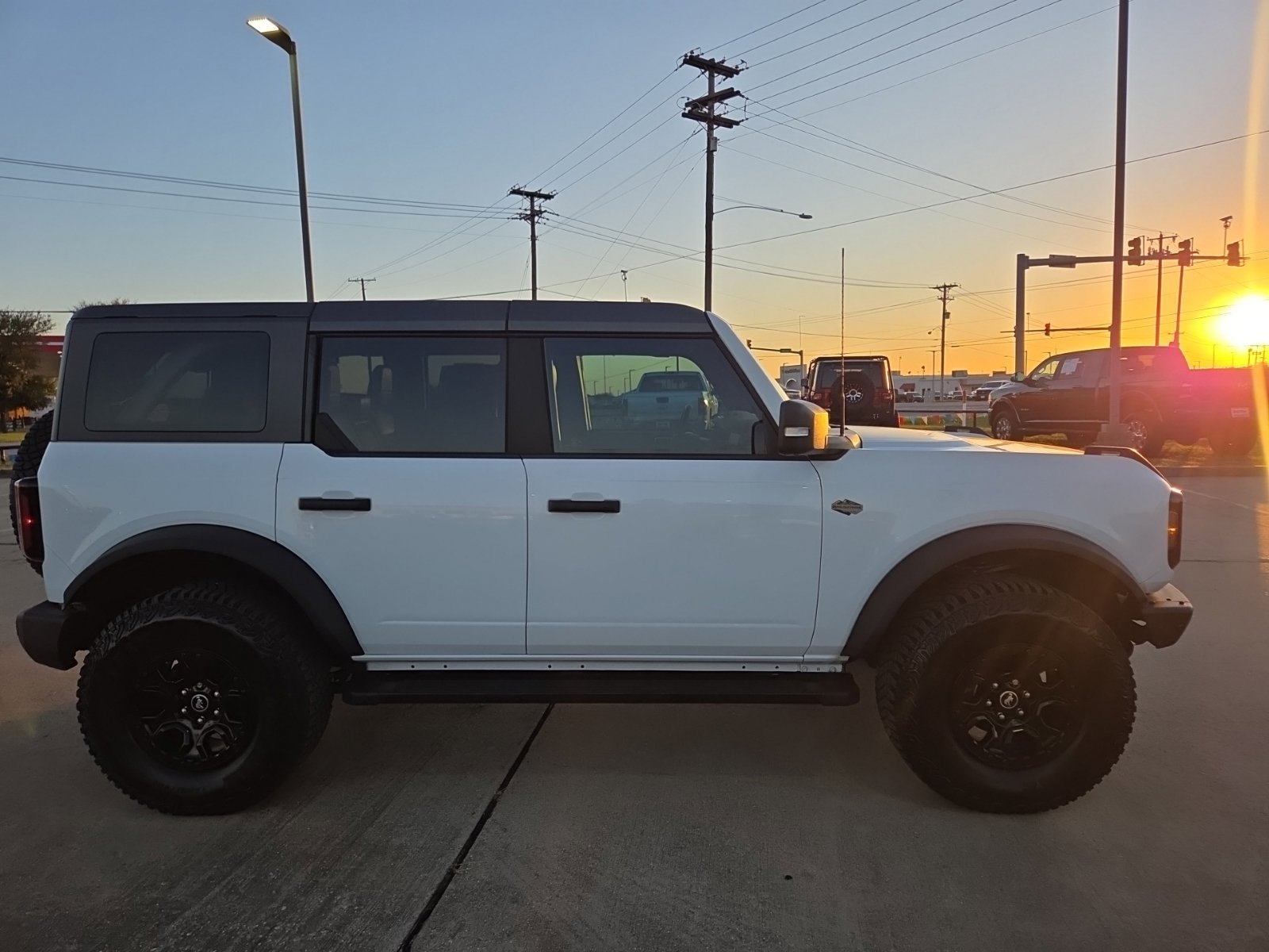 Used 2024 Ford Bronco Wildtrak AWD/4WD image 4