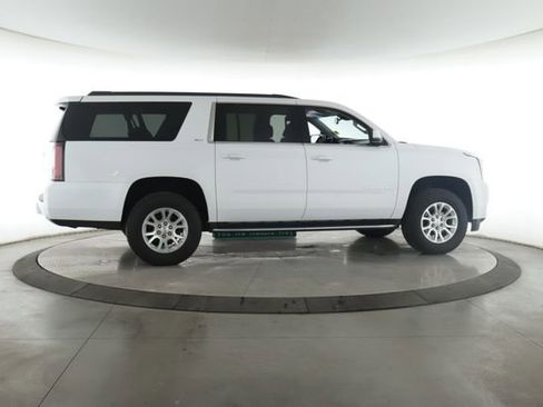 Used 2019 GMC Yukon XL SLT w/ Open Road Package RWD image 6