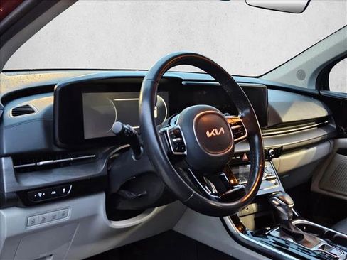 Used 2024 Kia Carnival SX image 9