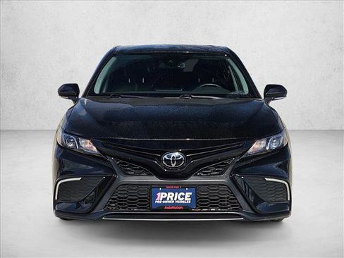 Used 2023 Toyota Camry SE w/ Convenience Package image 2