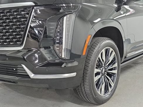 Used 2025 Cadillac Escalade Premium Luxury w/ Touring Package AWD/4WD image 11