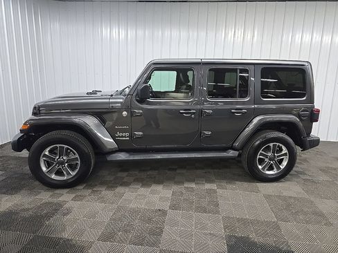 Used 2021 Jeep Wrangler Unlimited Sahara AWD/4WD image 5