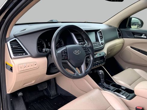 Used 2016 Hyundai Tucson Limited w/ Option Group 03 FWD image 18