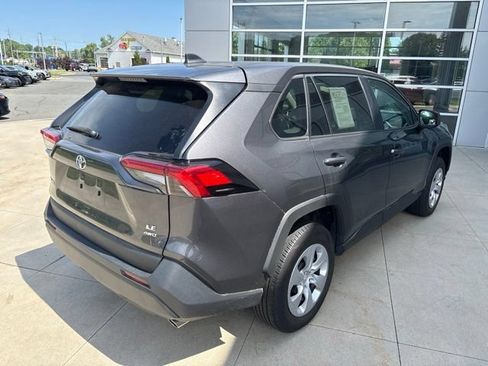Used 2024 Toyota RAV4 LE AWD/4WD image 7
